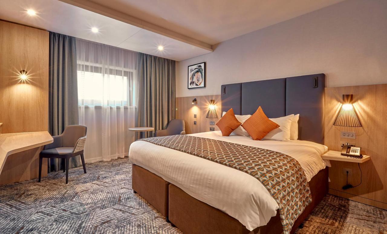 Crowne Plaza Reading Hotel Ngoại thất bức ảnh