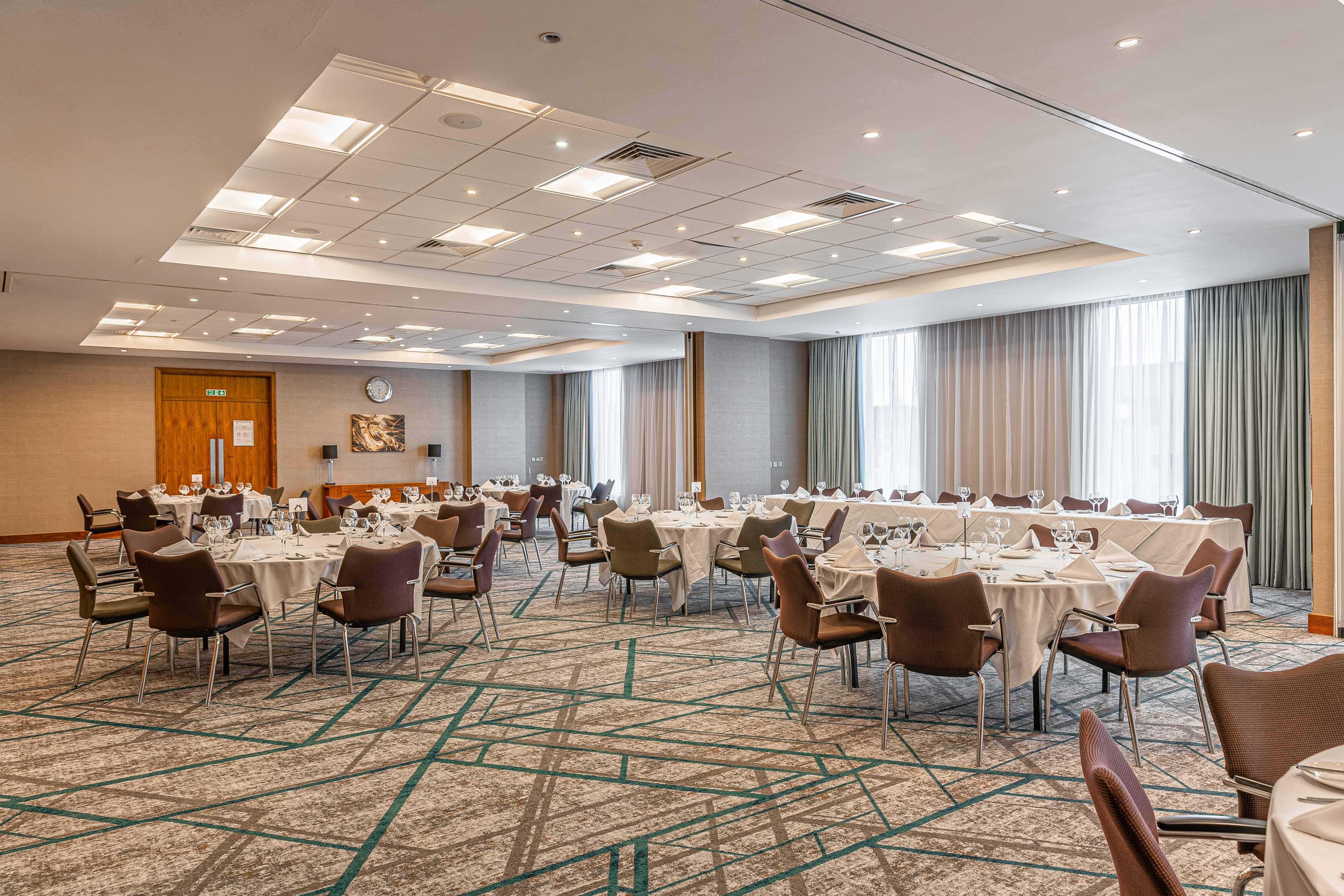 Crowne Plaza Reading Hotel Ngoại thất bức ảnh