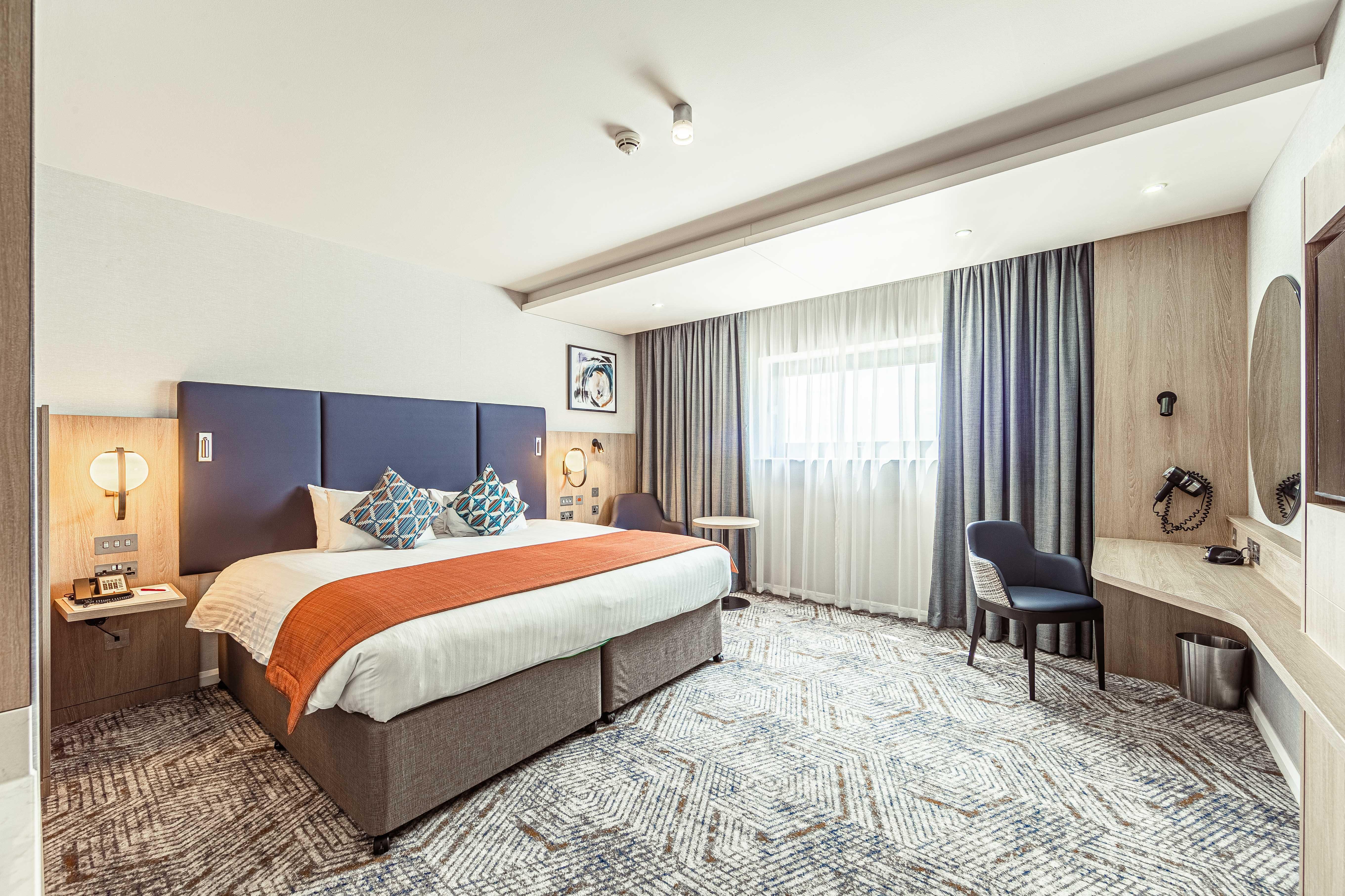 Crowne Plaza Reading Hotel Ngoại thất bức ảnh