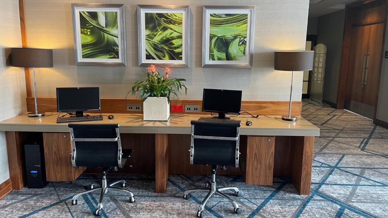 Crowne Plaza Reading Hotel Ngoại thất bức ảnh