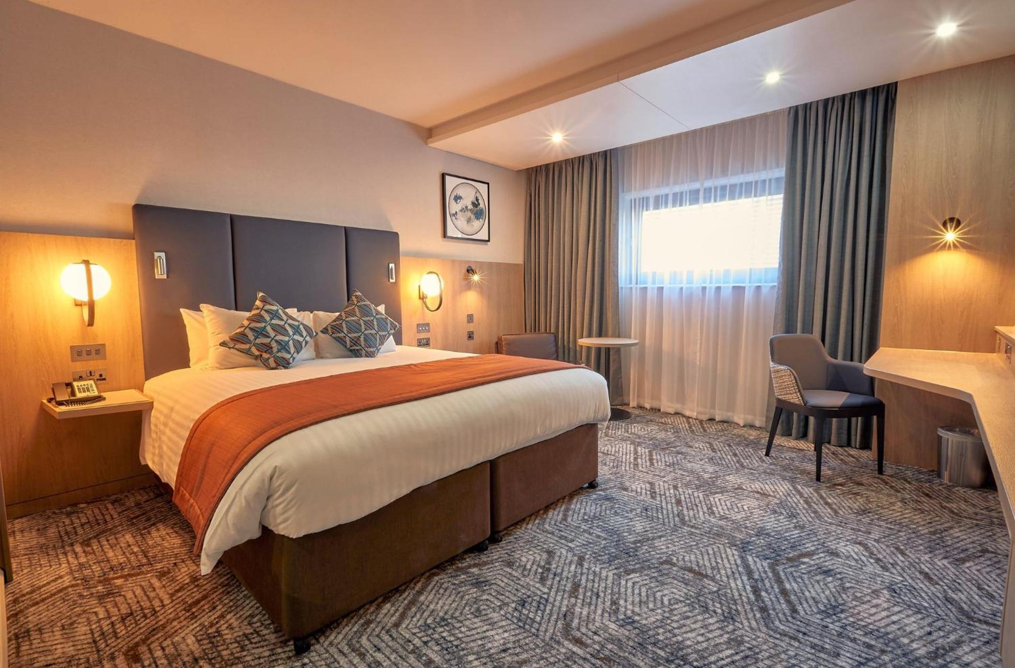 Crowne Plaza Reading Hotel Ngoại thất bức ảnh