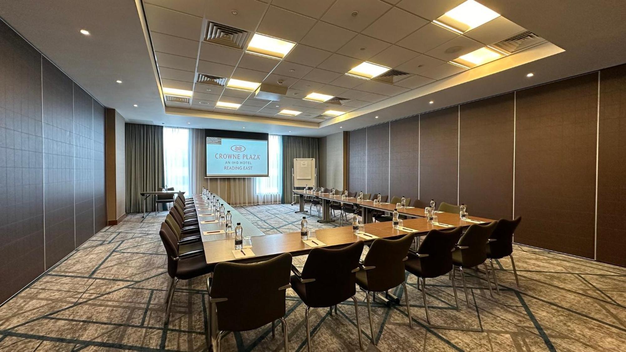 Crowne Plaza Reading Hotel Ngoại thất bức ảnh