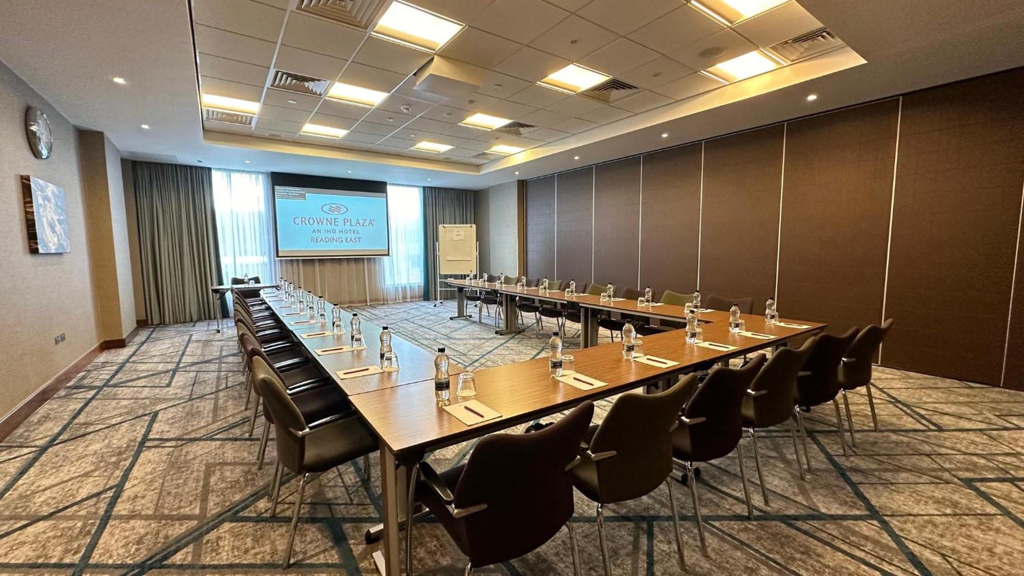 Crowne Plaza Reading Hotel Ngoại thất bức ảnh